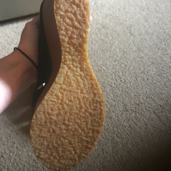 Colin Stuart Wedge Shoes - Picture 8 of 8